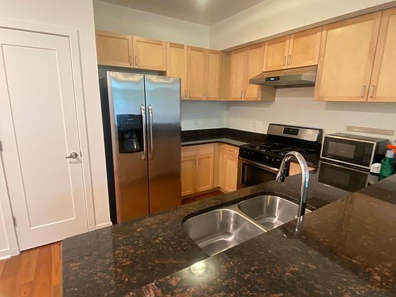 4th image of 3603 E Marshall St