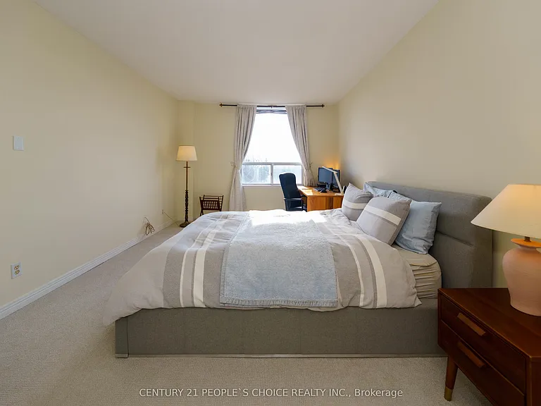 1905 Pilgrims Way #506 — Photo 32