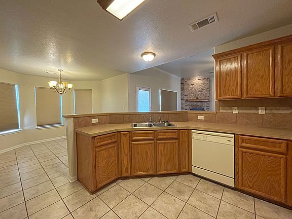 5th image of 257 English Ln