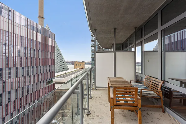 Sold by Compass | media 3