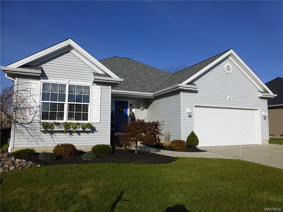 1st image of 37 Cottagewood Ln