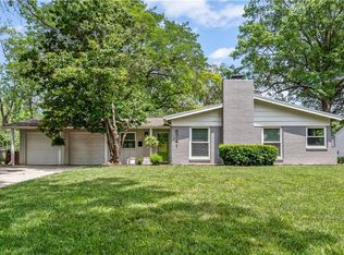 8741 Maple Dr, Overland Park, KS 66207