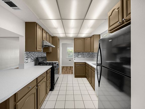 3rd image of 4903 Ryland Ave