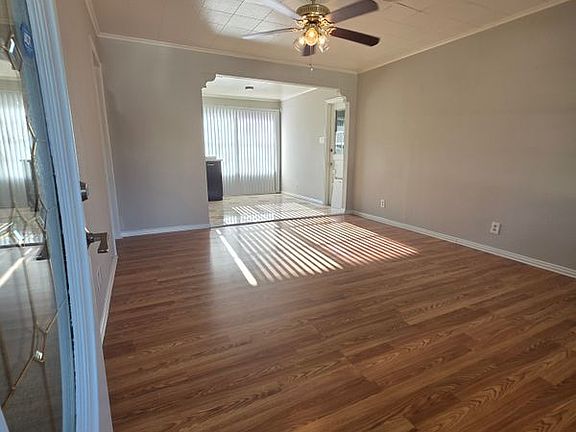 3rd image of 1312 Miles St