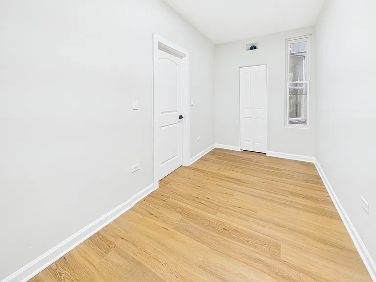 2824 W Cermak Rd #GF — Photo 10