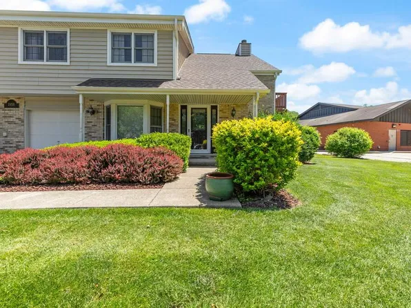 1958 Lancaster Ct APT 4, Naperville, IL 60565