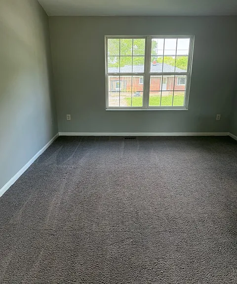 837 Fayebanks Ln — Photo 3