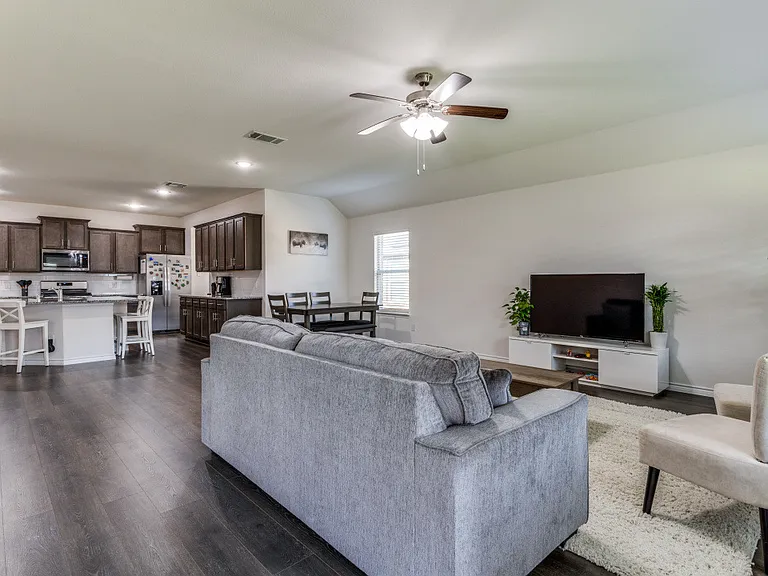 603 Calm Springs Dr — Photo 11