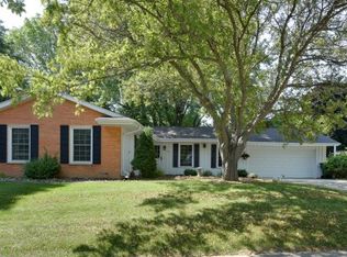 239 Maplewynde Rd, West Bend, WI 53095