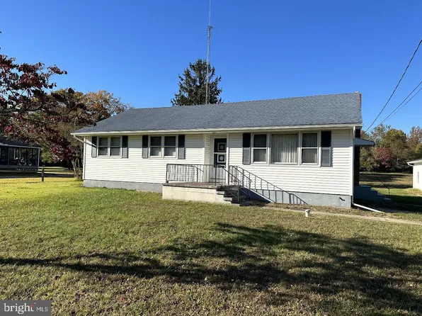 3780 Cedarville Rd, Cedarville, NJ 08311