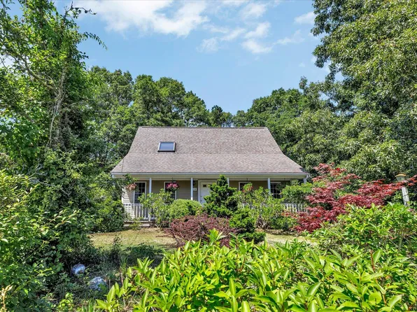 118 Algonquin Avenue, Mashpee, MA 02649