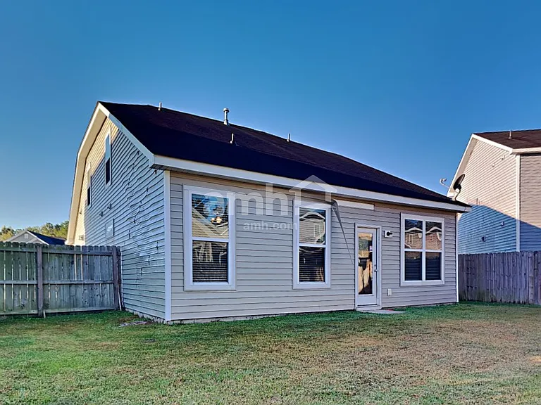 112 Orleans Ct — Photo 20