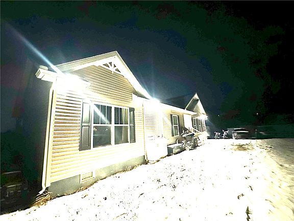 4th image of 222 Wayside Dr