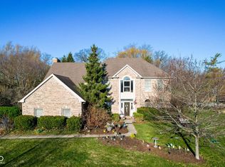 11382 Royal Pl, Carmel, IN