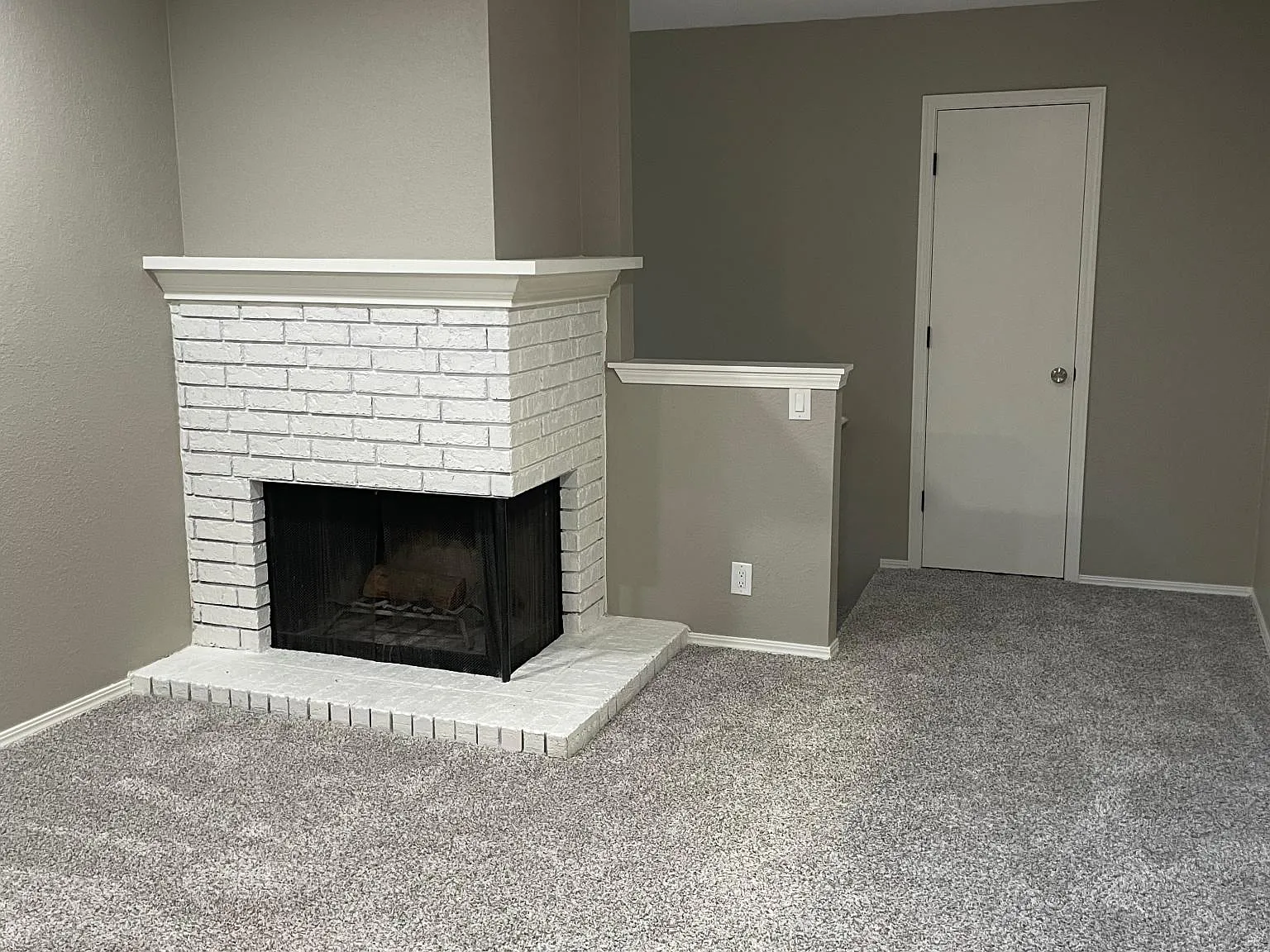 1 bed, 800 sqft, $995 — Photo 2