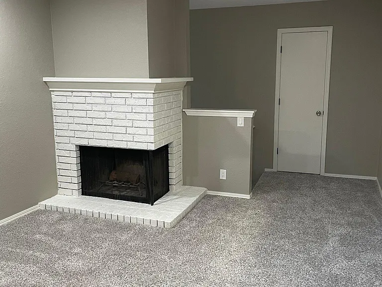 2818 E 90th St #1108 — Photo 2