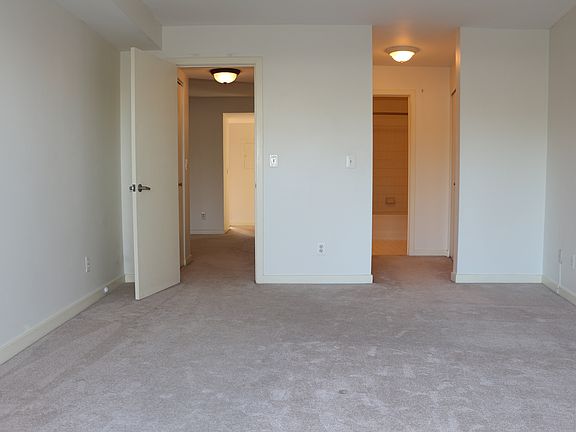 3rd image of 2104 Chesapeake Harbour Dr E #T2