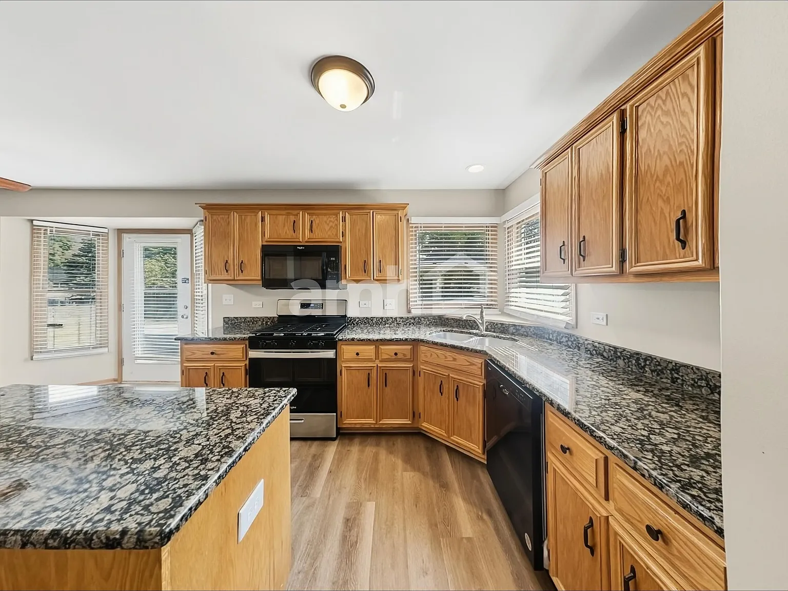 4 bed, 2.5 bath, 2693 sqft, $3,495 — Photo 3