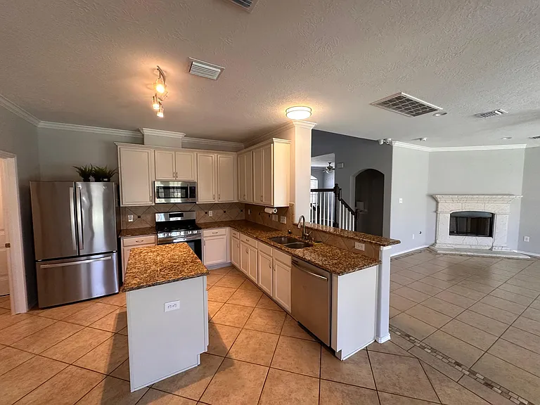 24503 Colonial Maple Dr — Photo 32