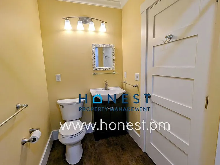 18 Warren St #3 — Photo 13