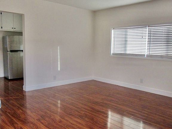 3rd image of 5401 Smiley Dr APT 1