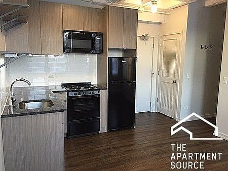 1st image of 5716 N Winthrop Ave #309