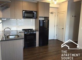 5716 N Winthrop Ave #309, Chicago, IL 60660