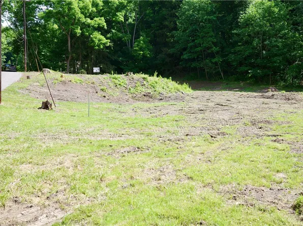 500 Conway Wallrose Rd, Freedom, PA 15042