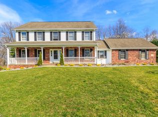 5545 Canyon Ridge Dr, Painesville, OH 44077