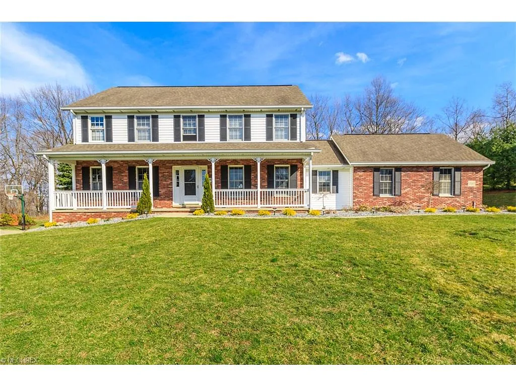 5545 Canyon Ridge Dr photo 1