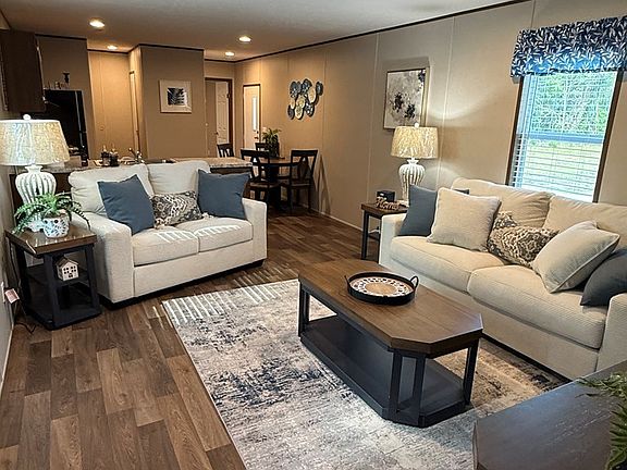 4th image of 91 Azalea St