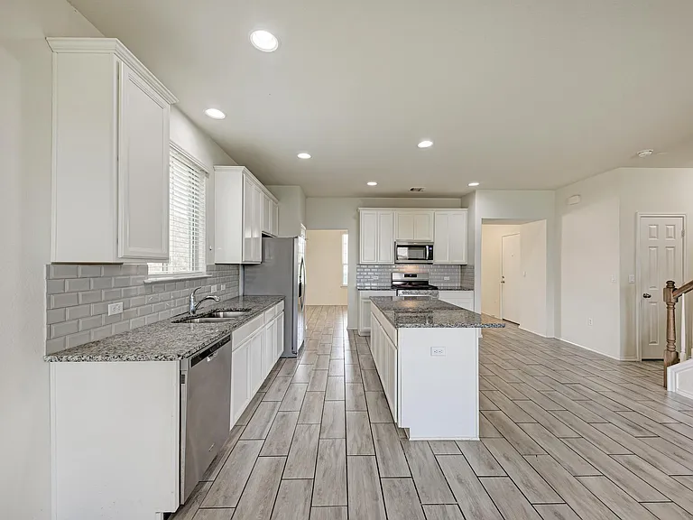 11809 Eragon Dr — Photo 10