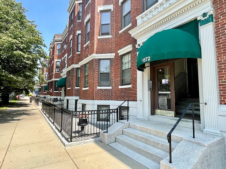 1572 Commonwealth Ave #3 — Photo 6