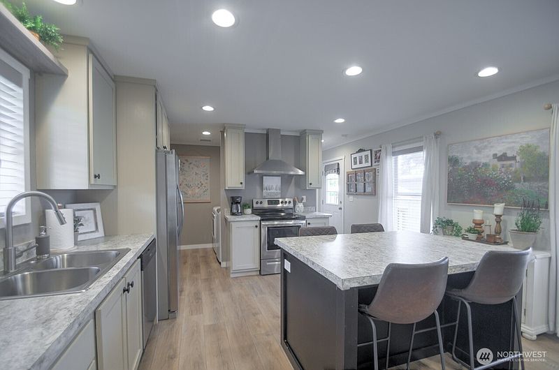 4th image of 4830 Pacific Avenue SE #20