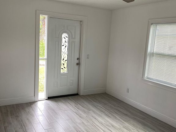 Private side entrance.