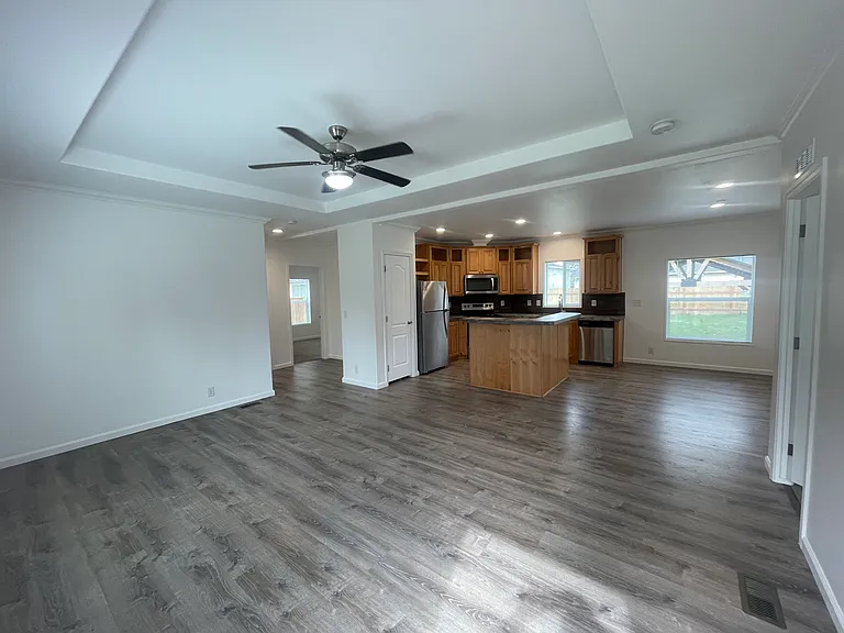 310 E Wood Ln — Photo 1