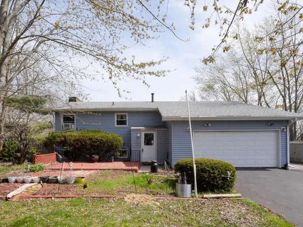 N824 Daisy DRIVE, Genoa City, WI 53128