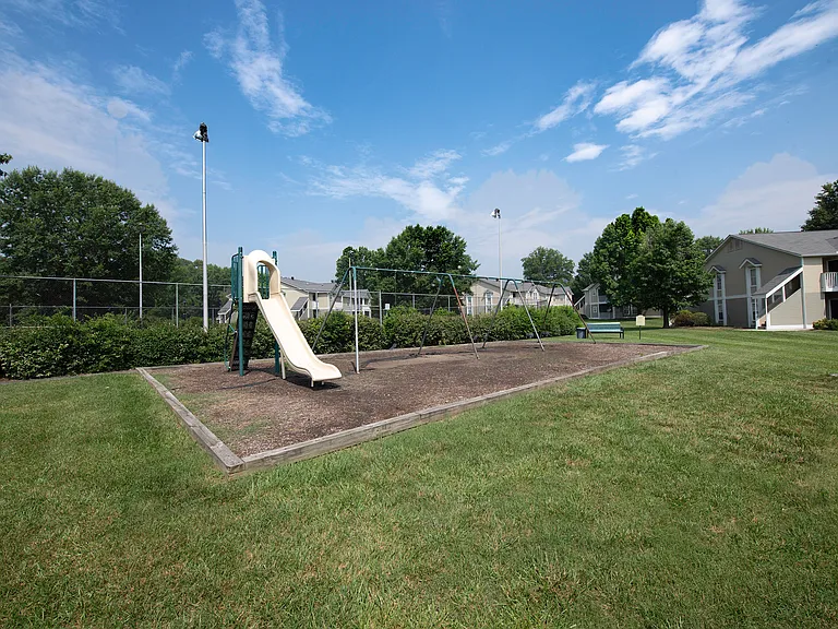 Spring Meadow Apartments — Photo 24