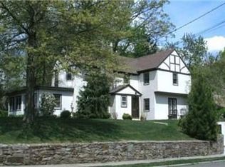 21 Buckingham Pl, Norwalk, CT 06851