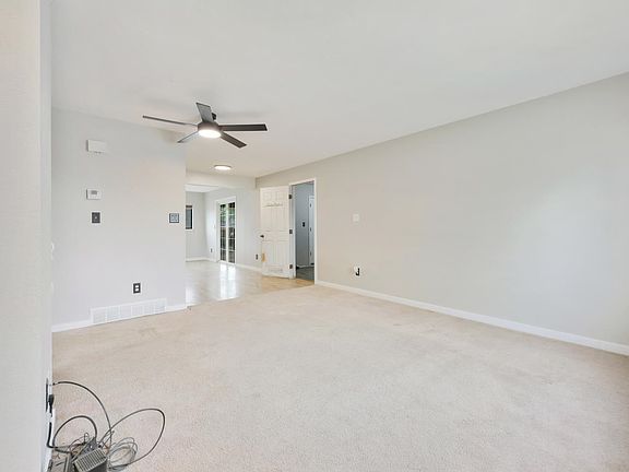 3rd image of 485 Fruitwood Dr