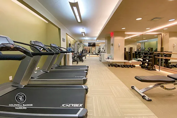 Sold by Coldwell Banker Warburg | media 27