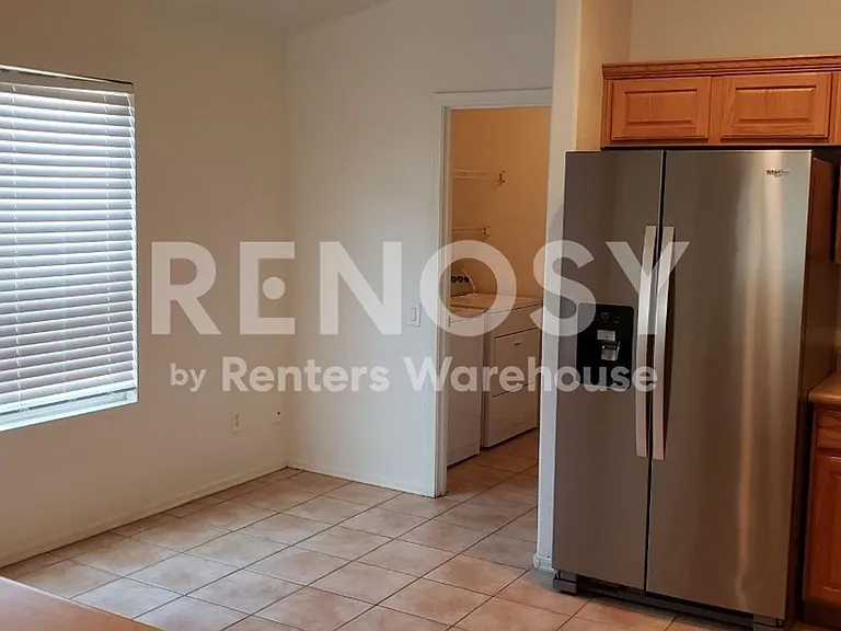 3113 N 130th Ave — Photo 5