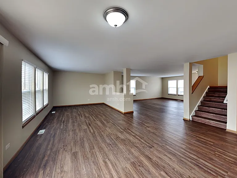 3229 Kenilworth Ln — Photo 7