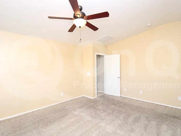 18622 W Vogel Ave — Photo 9