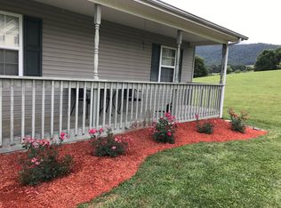 374 Yates Estates Cir, Cedar Bluff, VA 24609