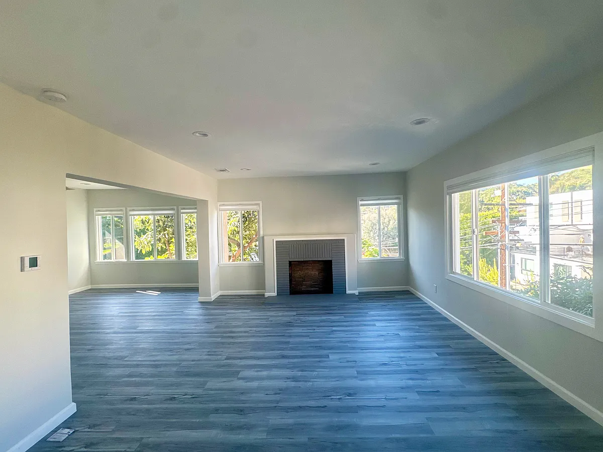 Building Photo - 6318 Primrose Ave