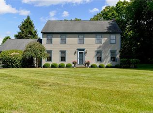 38 Walnut Tree Hill Rd, Sandy Hook, CT 06482