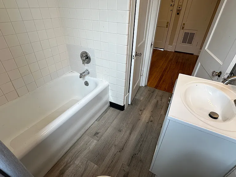 7120 Forsyth Blvd #2F — Photo 37