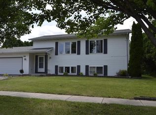 212 Pine St, Delavan, WI 53115