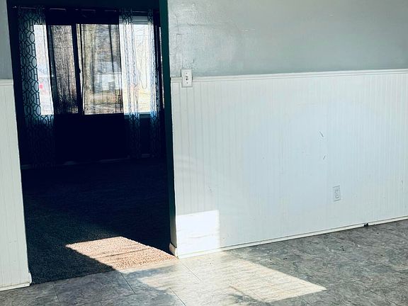 5th image of 6123 Mulberry Ave